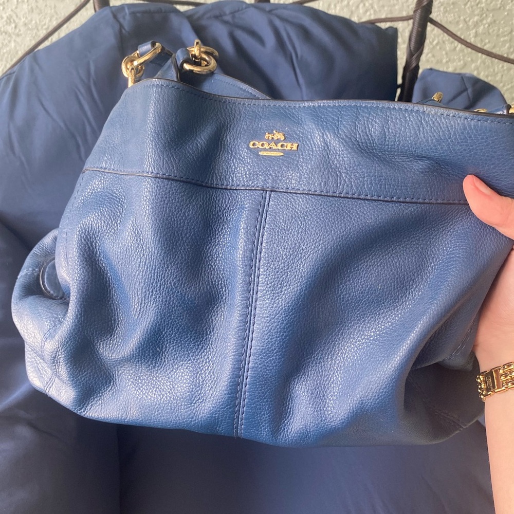 Coach Lexy Pebbled Leather Shoulder Bag – Blue/Gold